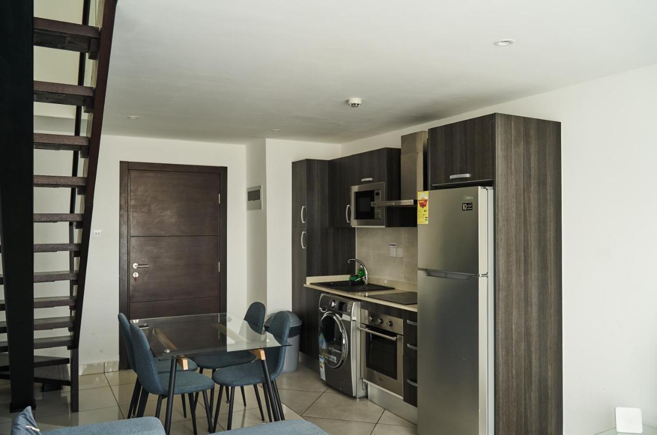 Embassy Gardens Deluxe Lägenhet Accra Exteriör bild