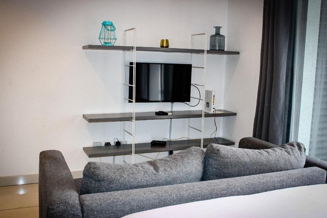 Embassy Gardens Deluxe Lägenhet Accra Exteriör bild